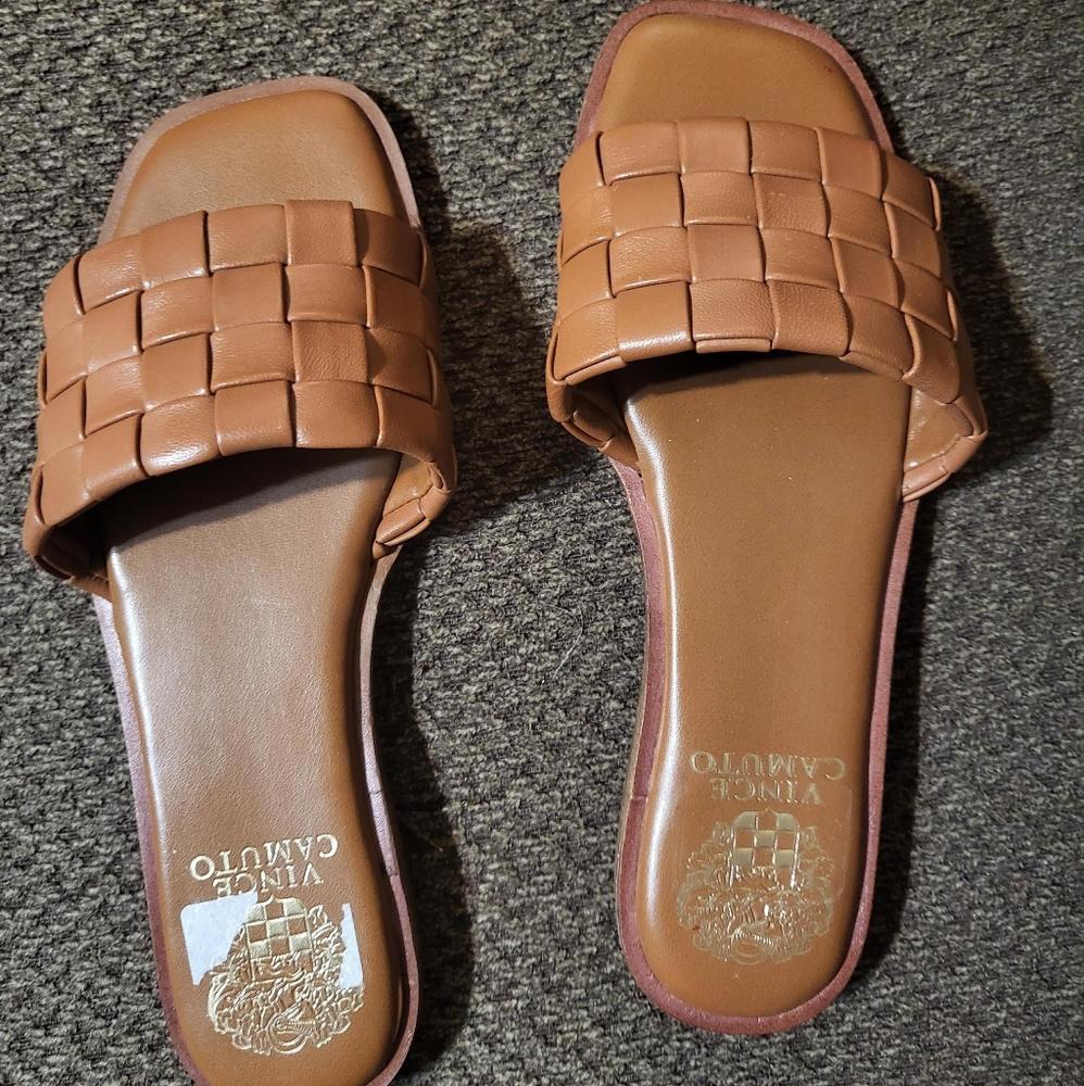 Cognac Size 6.5 Vince Camuto Slides